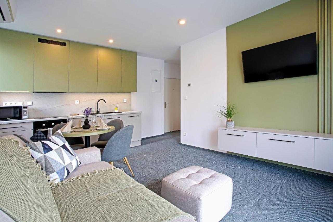 Home Apartments Liptov Liptovský Mikuláš Eksteriør bilde